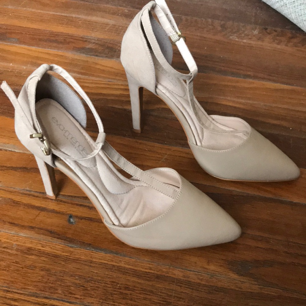 Eva Mendez New York and Company high heel shoes 8